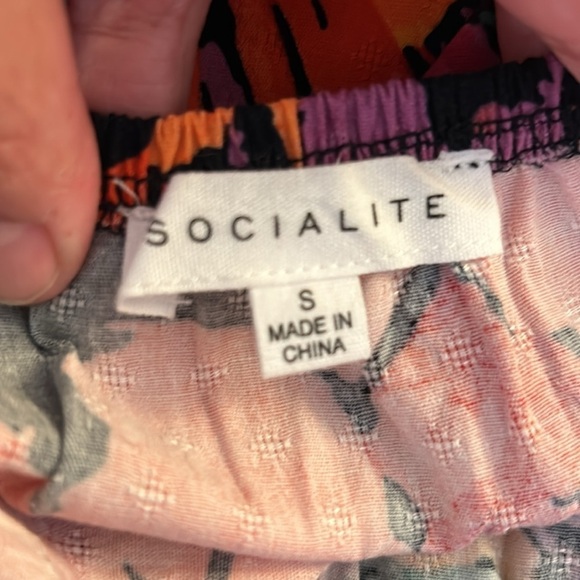 Socialite Black Floral Smocked Summer Short Sleeve Midi Dress Size Small - Picture 6 of 7